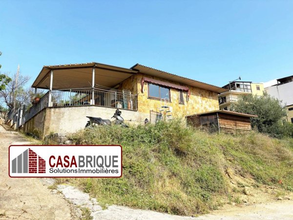 casa indipendente in vendita ad Altavilla Milicia