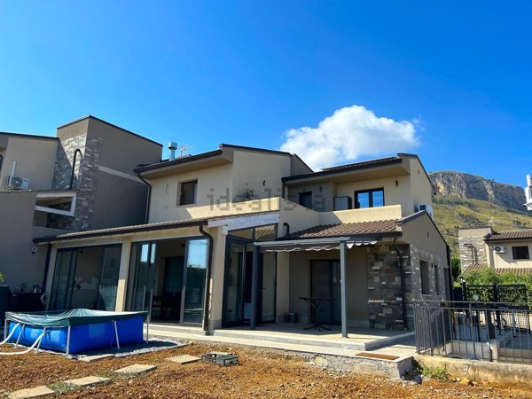 casa indipendente in vendita ad Altavilla Milicia