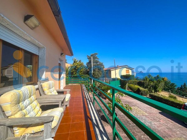 casa indipendente in vendita ad Altavilla Milicia