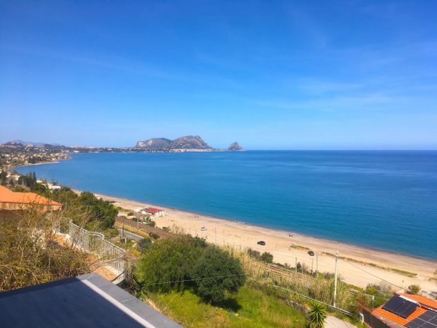 casa indipendente in vendita ad Altavilla Milicia in zona Torre Colonna