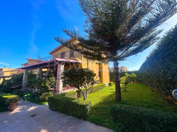 casa indipendente in vendita ad Altavilla Milicia