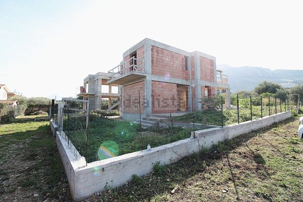 casa indipendente in vendita ad Altavilla Milicia