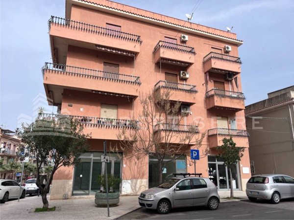 locale commerciale in vendita ad Altavilla Milicia