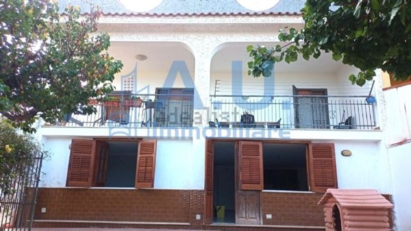 casa indipendente in vendita ad Altavilla Milicia