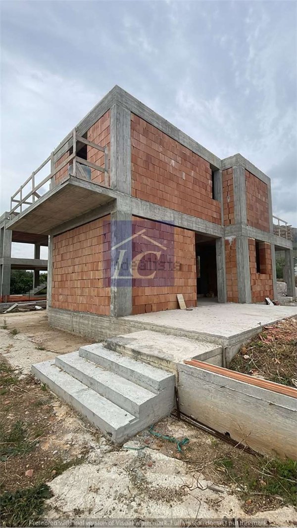 casa indipendente in vendita ad Altavilla Milicia