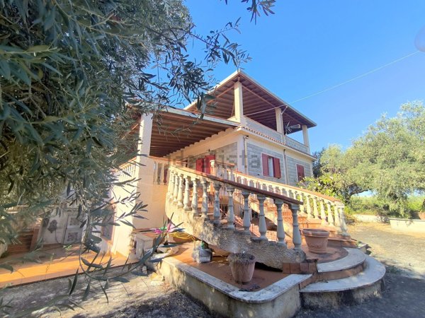 casa indipendente in vendita ad Altavilla Milicia