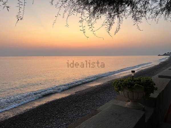 casa indipendente in vendita ad Altavilla Milicia