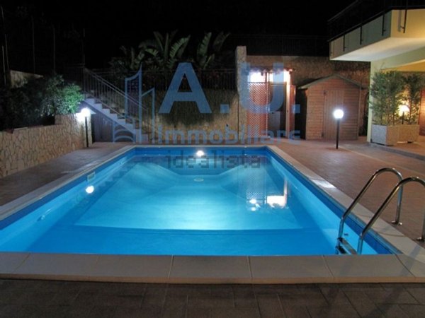 casa indipendente in vendita ad Altavilla Milicia