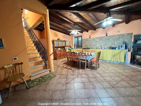 casa indipendente in vendita ad Altavilla Milicia in zona Torre Colonna