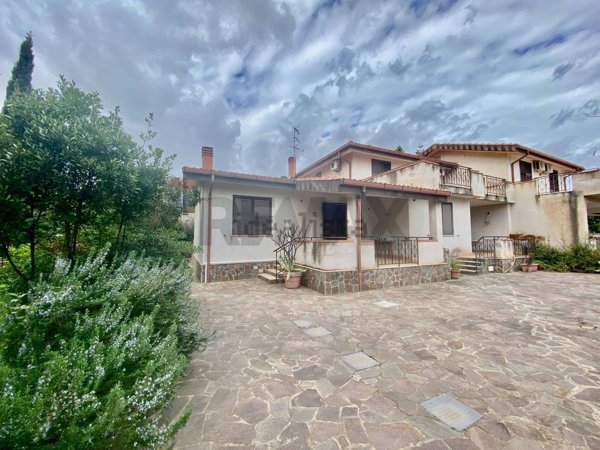 casa indipendente in vendita ad Altavilla Milicia