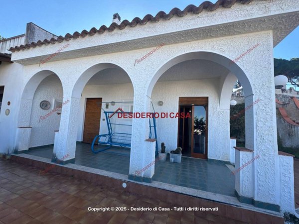 casa indipendente in vendita ad Altavilla Milicia in zona Torre Colonna