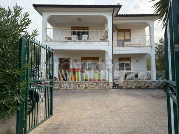 casa indipendente in vendita ad Altavilla Milicia in zona Torre Colonna