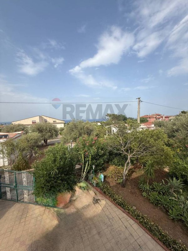 casa indipendente in vendita ad Altavilla Milicia in zona Torre Colonna
