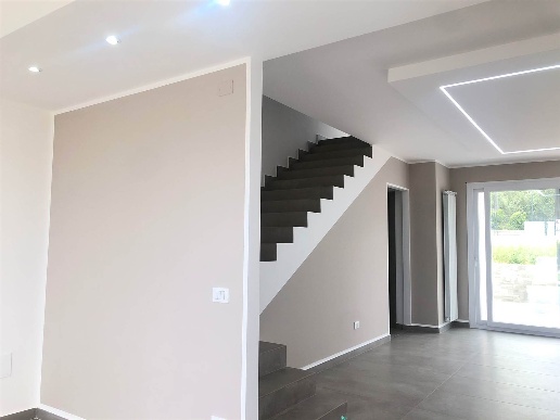 casa indipendente in vendita ad Altavilla Milicia