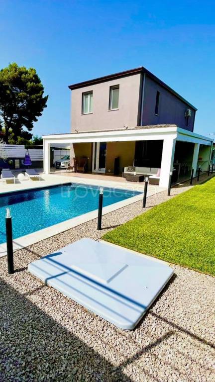 casa indipendente in vendita ad Altavilla Milicia in zona Torre Colonna