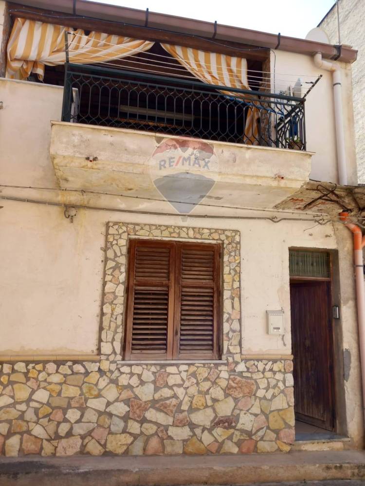 casa indipendente in vendita ad Altavilla Milicia
