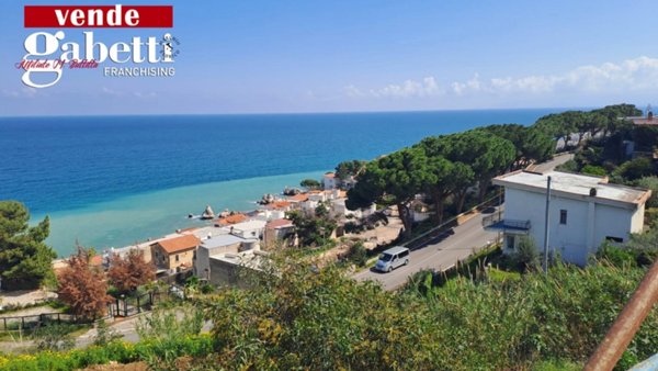 casa indipendente in vendita ad Altavilla Milicia in zona Torre Colonna