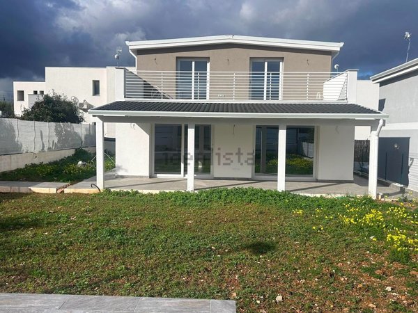 casa indipendente in vendita ad Altavilla Milicia