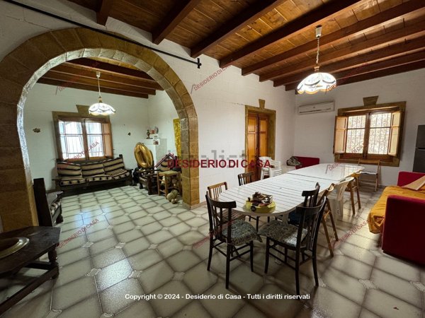 casa indipendente in vendita ad Altavilla Milicia