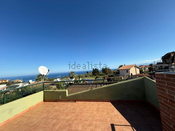 casa indipendente in vendita ad Altavilla Milicia