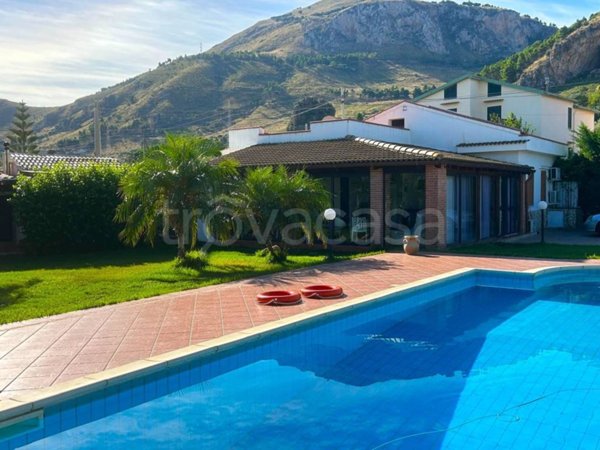 casa indipendente in vendita ad Altavilla Milicia