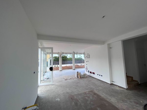 casa indipendente in vendita ad Altavilla Milicia