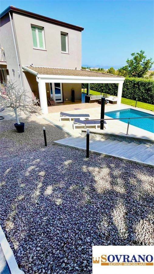 casa indipendente in vendita ad Altavilla Milicia in zona Torre Colonna