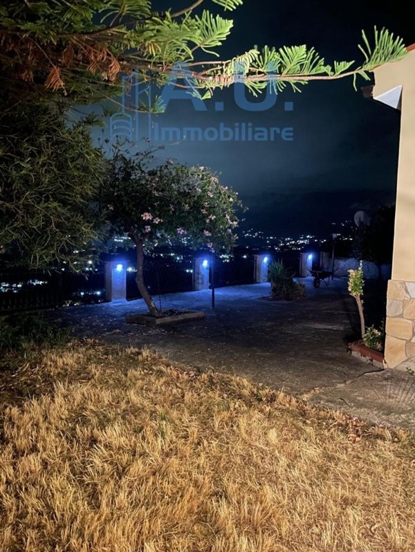 casa indipendente in vendita ad Altavilla Milicia