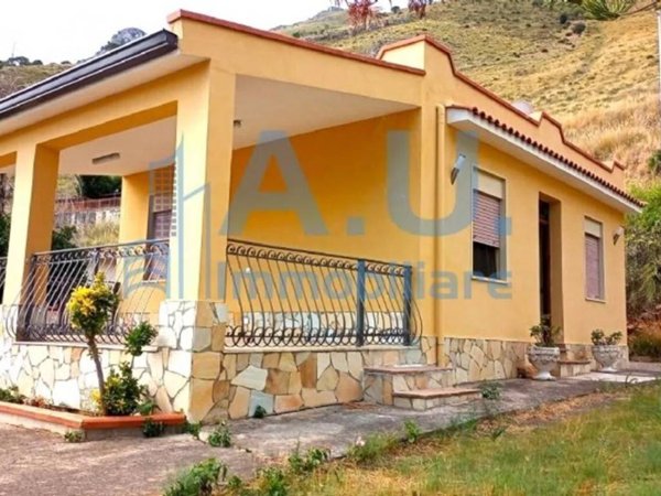 casa indipendente in vendita ad Altavilla Milicia