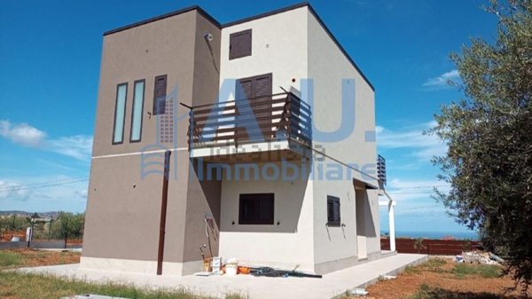 casa indipendente in vendita ad Altavilla Milicia in zona Torre Colonna