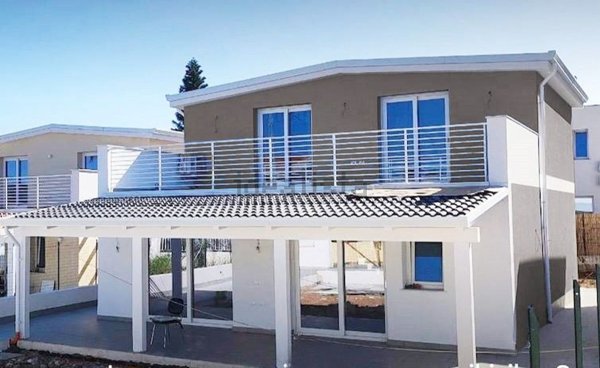 casa indipendente in vendita ad Altavilla Milicia