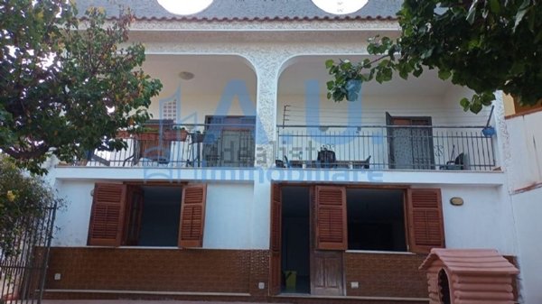 casa indipendente in vendita ad Altavilla Milicia