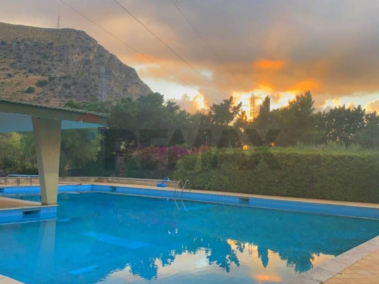 casa indipendente in vendita ad Altavilla Milicia in zona Torre Colonna