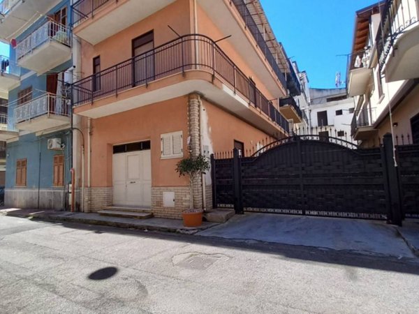 casa indipendente in vendita ad Altavilla Milicia
