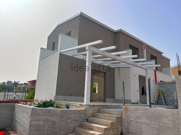 casa indipendente in vendita ad Altavilla Milicia in zona Torre Colonna