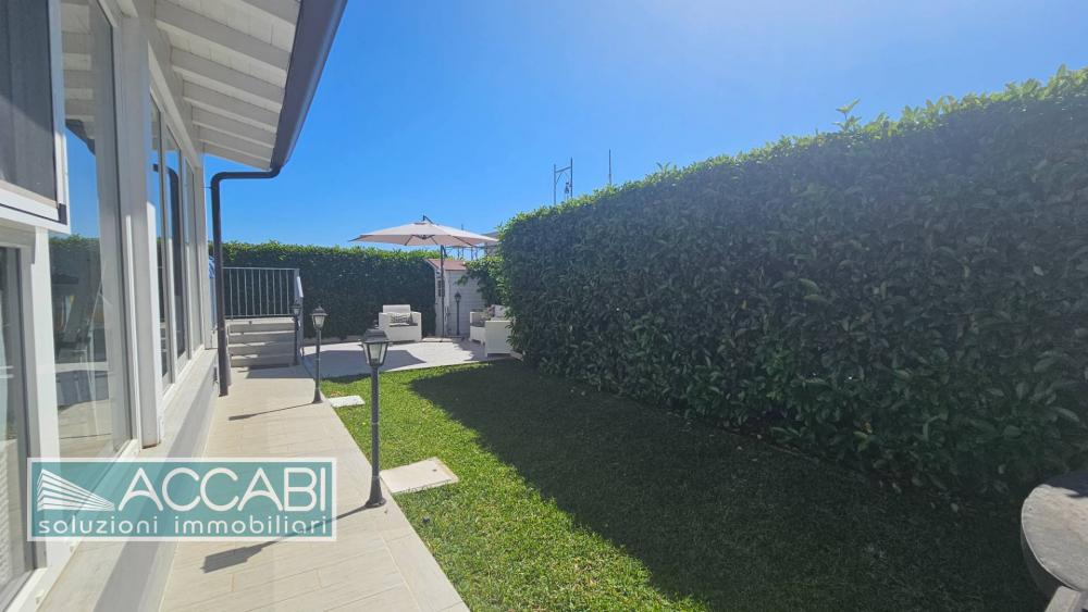 casa indipendente in vendita ad Altavilla Milicia in zona Torre Colonna