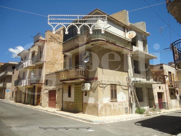 casa indipendente in vendita ad Altavilla Milicia