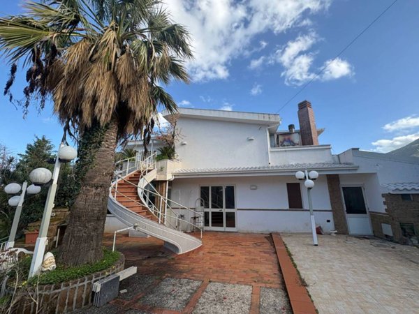 appartamento in vendita ad Altavilla Milicia