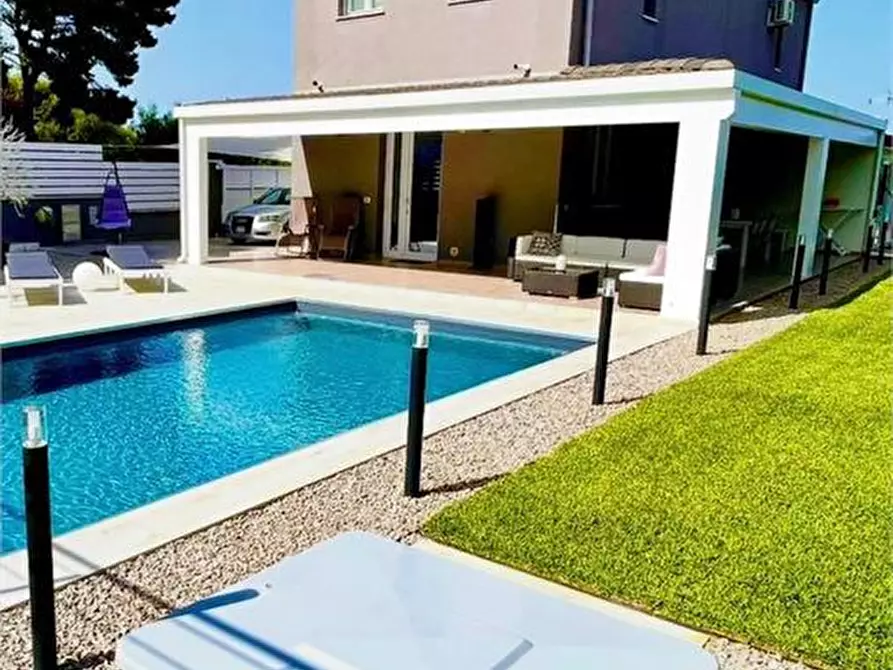 casa indipendente in vendita ad Altavilla Milicia in zona Torre Colonna