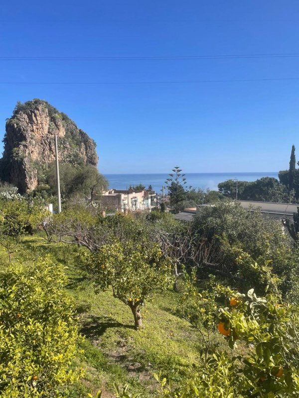 casa indipendente in vendita ad Altavilla Milicia