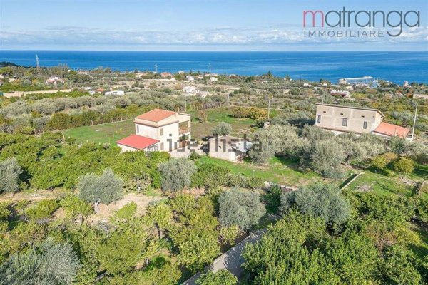 casa indipendente in vendita ad Altavilla Milicia