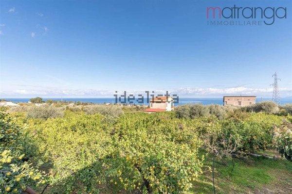 casa indipendente in vendita ad Altavilla Milicia