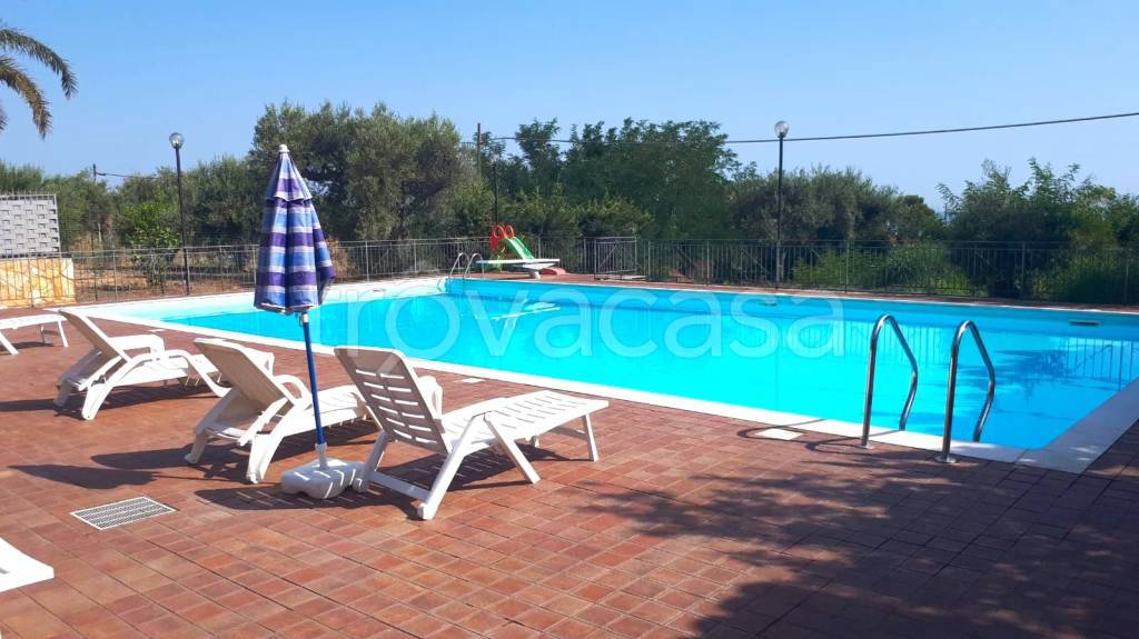 casa indipendente in vendita ad Altavilla Milicia in zona Torre Colonna