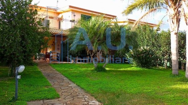 casa indipendente in vendita ad Altavilla Milicia