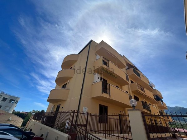 appartamento in vendita ad Altavilla Milicia