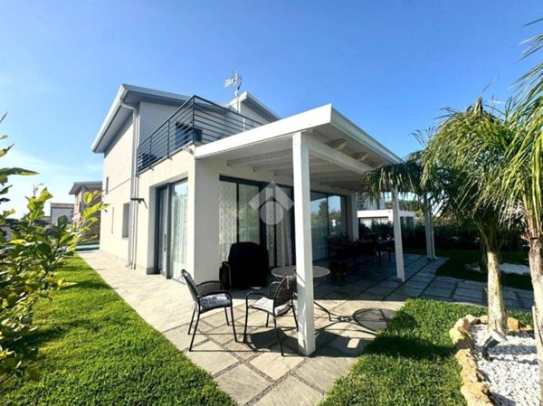 casa indipendente in vendita ad Altavilla Milicia