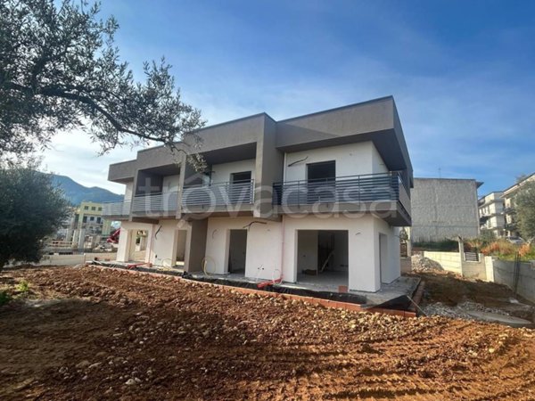 casa indipendente in vendita ad Altavilla Milicia