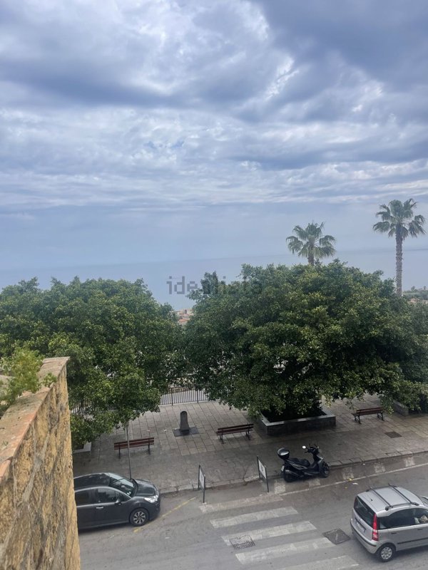 appartamento in vendita ad Altavilla Milicia