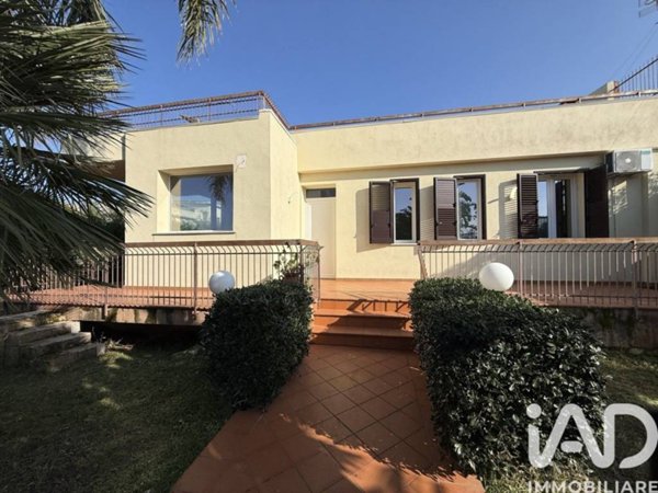 casa indipendente in vendita ad Altavilla Milicia in zona Torre Colonna