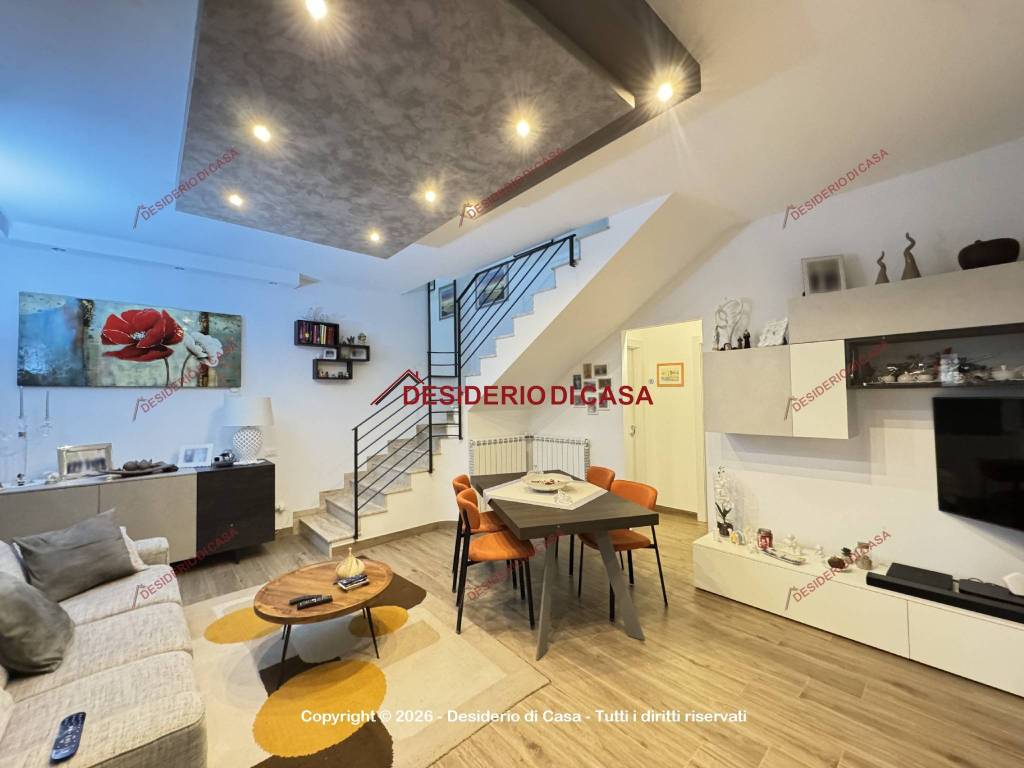 casa indipendente in vendita ad Altavilla Milicia in zona Torre Colonna
